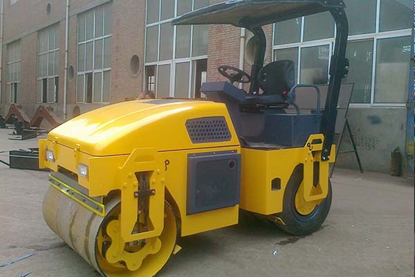 <a href='http://www.uhtunitech.com.cn' target='_blank'>壓路機</a>