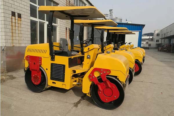 <a href='http://www.uhtunitech.com.cn/product/77.html' target='_blank'>振動壓路機</a>