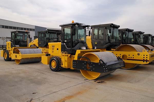 <a href='http://www.uhtunitech.com.cn/product/77.html' target='_blank'>振動壓路機</a>